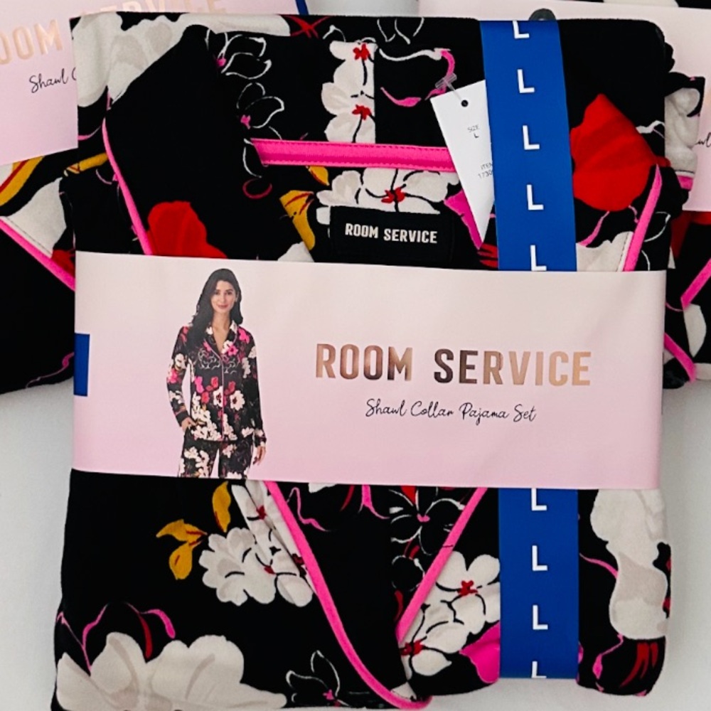 Elegant Women's Room Service Pajama Black Blossom Floral Women’s Large L